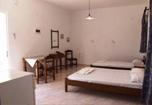 Amfitrion Hotel Vari  Phòng bức ảnh