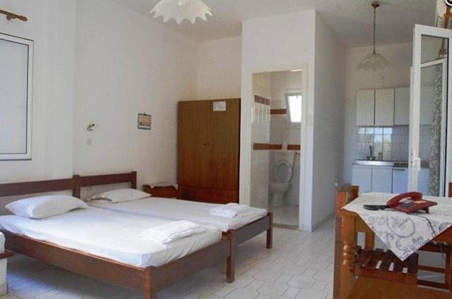 Amfitrion Hotel Vari  Phòng bức ảnh