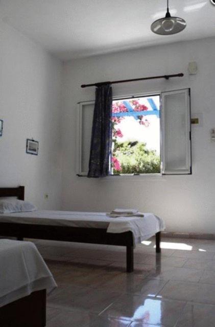 Amfitrion Hotel Vari  Phòng bức ảnh